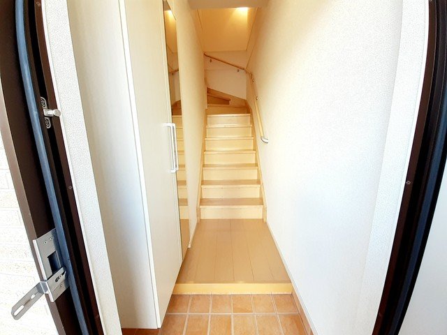 玄関　収納もある玄関です