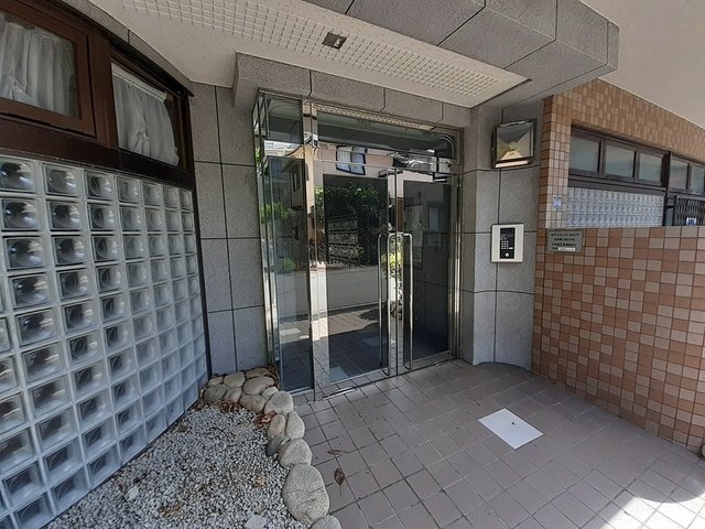 エントランス　毎日通るエントランスはこのようになっています