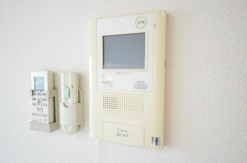 セキュリティ　モニター付きインターホン