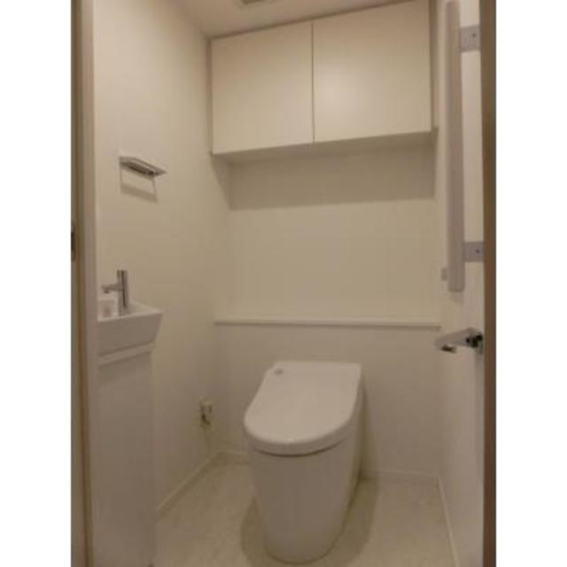 トイレ　※写真は同タイプ住戸です。