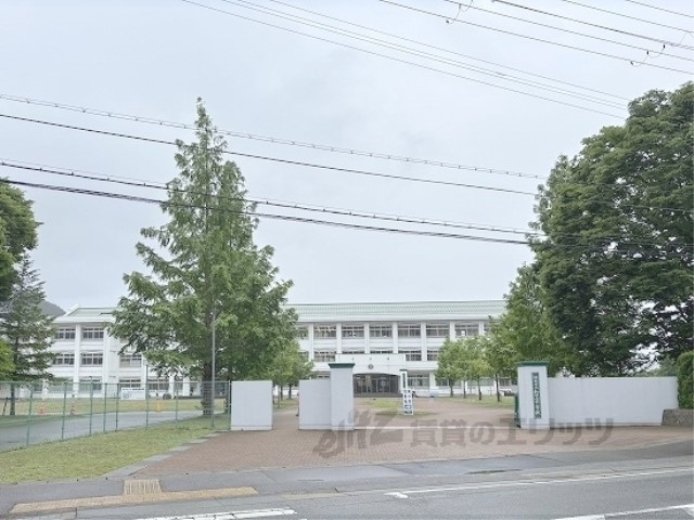 中学校　朝来市立和田山中学校（中学校）まで550m