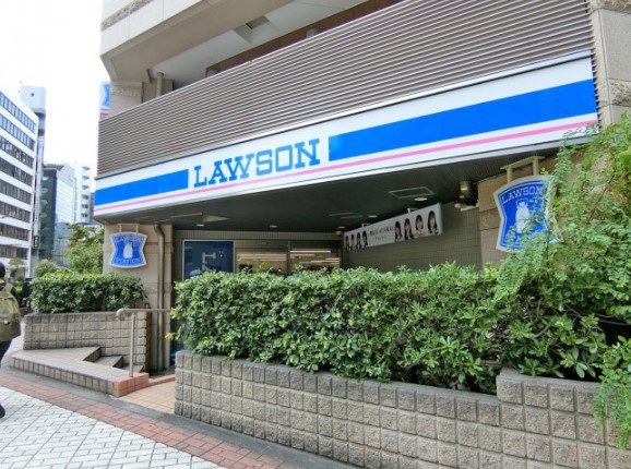 コンビニ　ローソン 馬喰町駅前店（コンビニ）まで499m