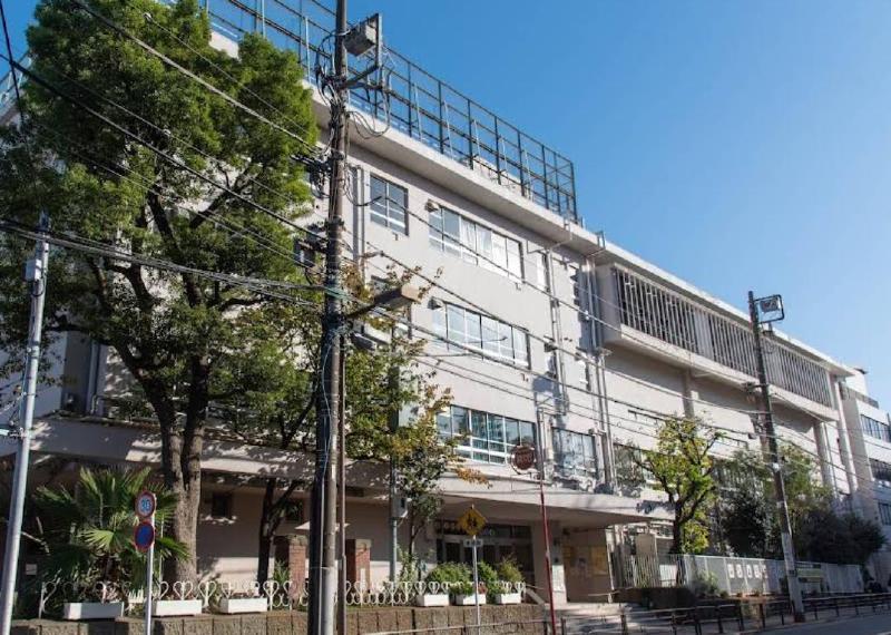 小学校　台東区立富士小学校（小学校）まで210m