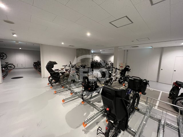 その他共有部分　ワコーレ大阪新町タワーレジデンス　駐輪場