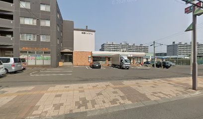コンビニ　セブンイレブン札幌西野2条店（コンビニ）まで359m