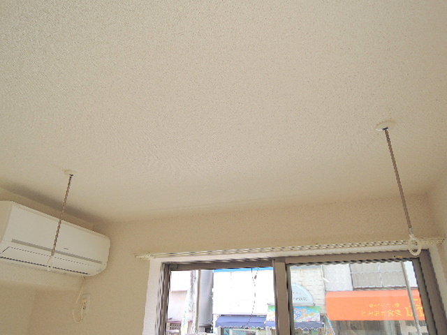 その他　雨の日も安心の室内物干フック