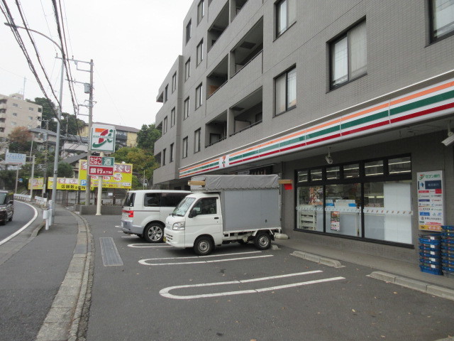 コンビニ　セブンイレブン横浜富岡東4丁目店（コンビニ）まで468m