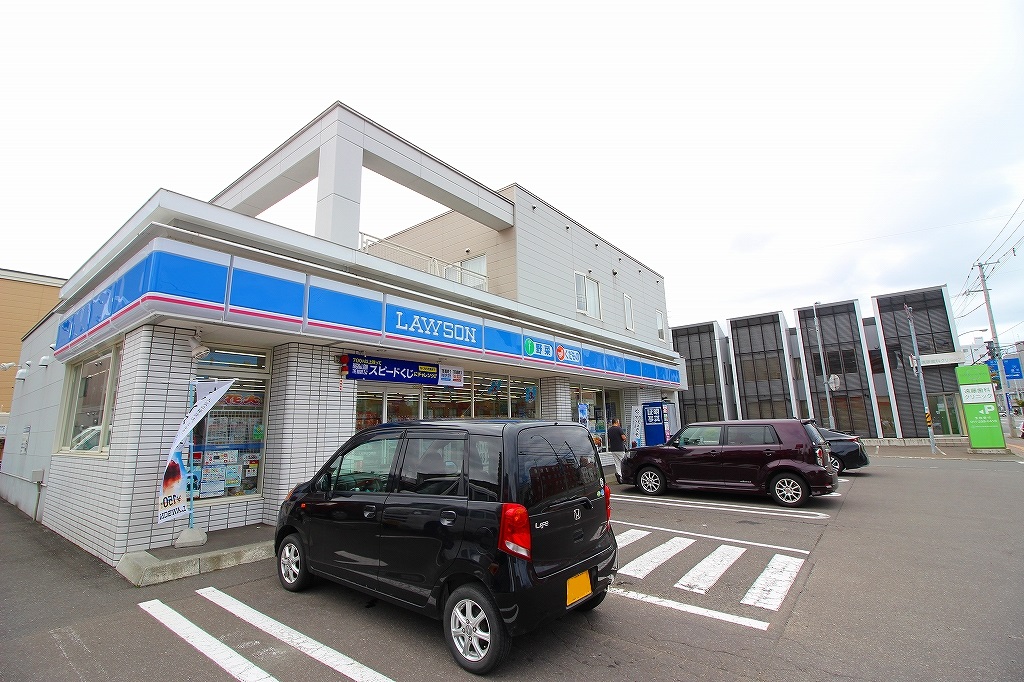 コンビニ　ローソン札幌平岸3条店（コンビニ）まで231m