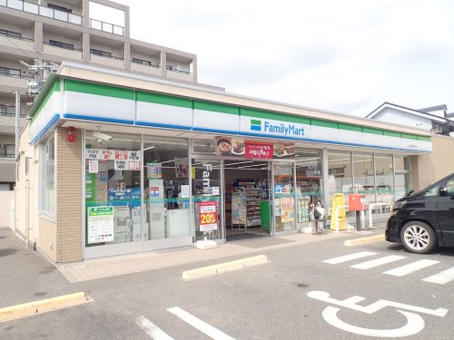 コンビニ　ファミリーマート東郷町和合店（コンビニ）まで1105m