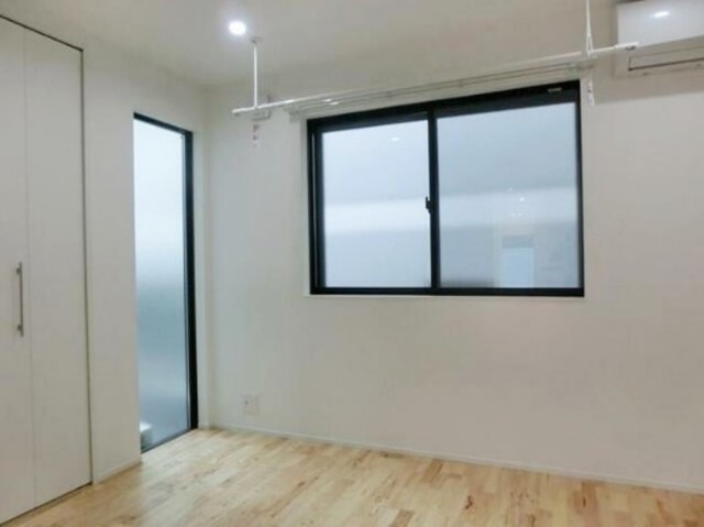 居室・リビング　同マンション別部屋参照。