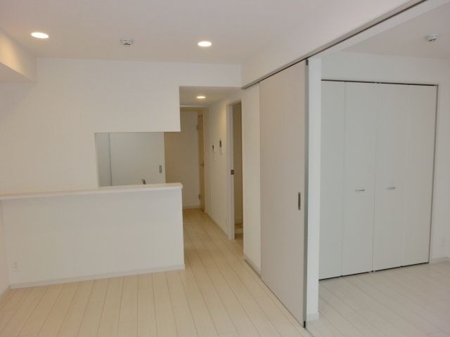 その他部屋・スペース　バルコニー側からのＬＤＫ
