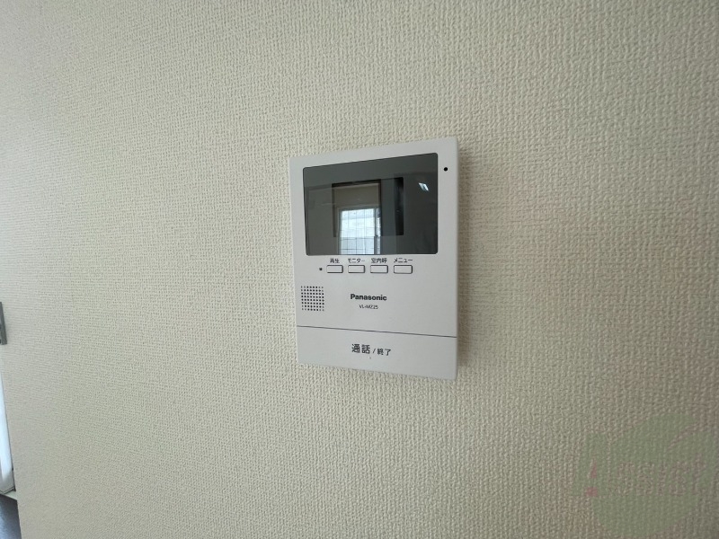 セキュリティ　インターホンで来客確認ができます。安心ですね。