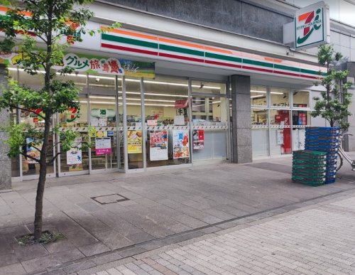 コンビニ　セブンイレブン 立川南駅前店（コンビニ）まで534m