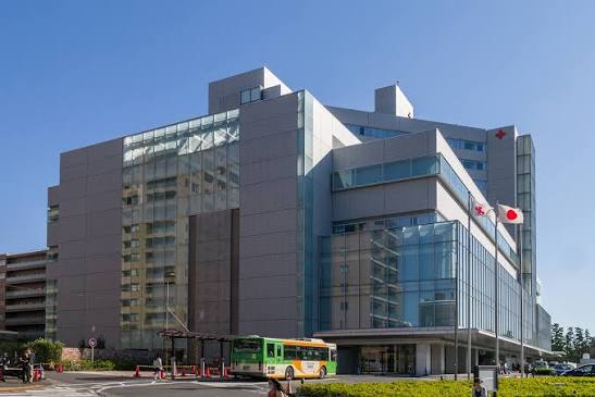 病院　日本赤十字社医療センター（病院）まで904m