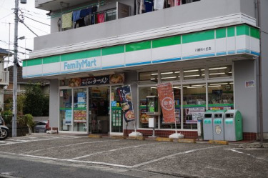 コンビニ　ファミリーマート 川崎向ケ丘店（コンビニ）まで416m