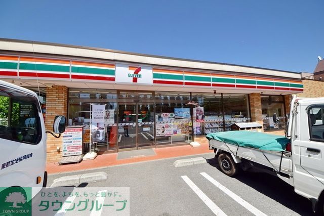 コンビニ　セブンイレブン（コンビニ）まで727m