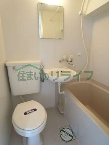都営大江戸線 西新宿五丁目駅 徒歩5分 14階建 築42年の内装写真
