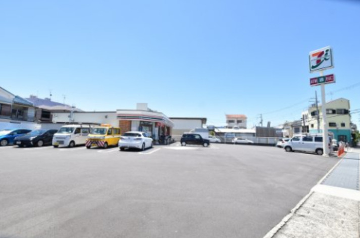 コンビニ　セブンイレブン 堺浜寺船尾町西店（コンビニ）まで702m