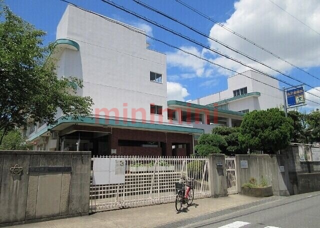 小学校　茨木市立畑田小学校（小学校）まで635m