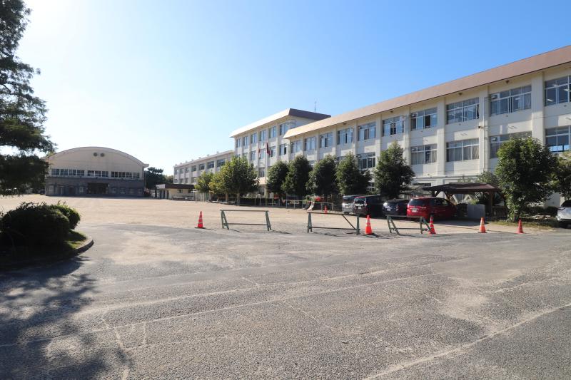 小学校　高屋西小学校（小学校）まで1400m