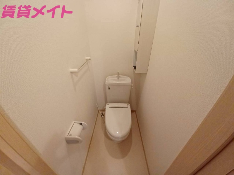 トイレ　同型参考写真