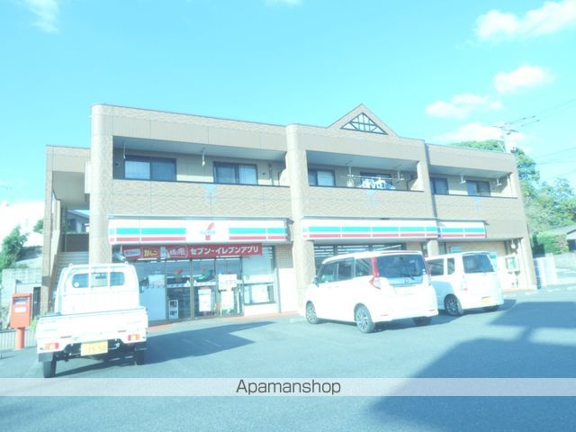 コンビニ　セブンイレブン（コンビニ）まで693m