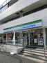 コンビニ　ファミリーマート王子本町1丁目店（コンビニ）まで348m