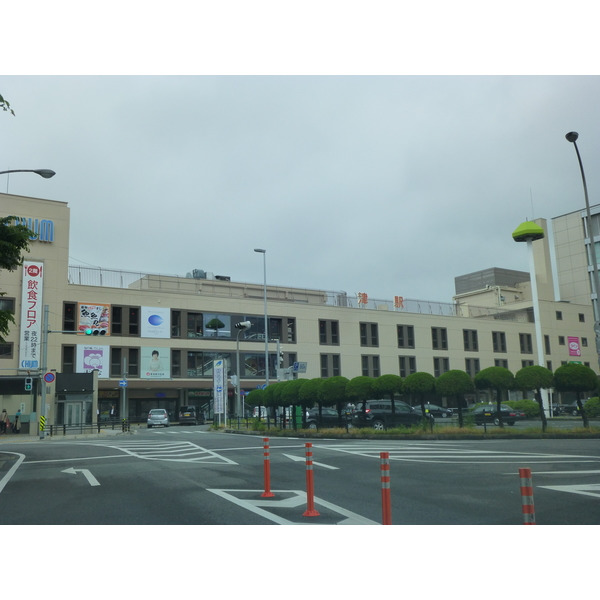 ドラックストア　薬マツモトキヨシ津駅ビルチャム店（ドラッグストア）まで858m
