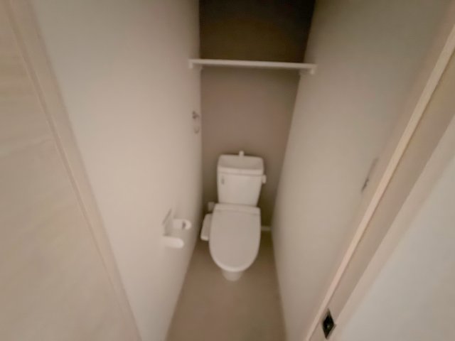 トイレ　綺麗なトイレにはウォシュレット標準装備です。