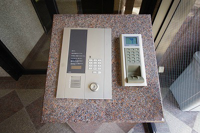 エントランス　オートロック