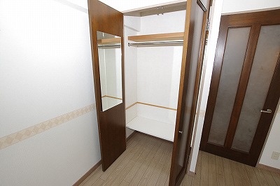 収納　クローゼット