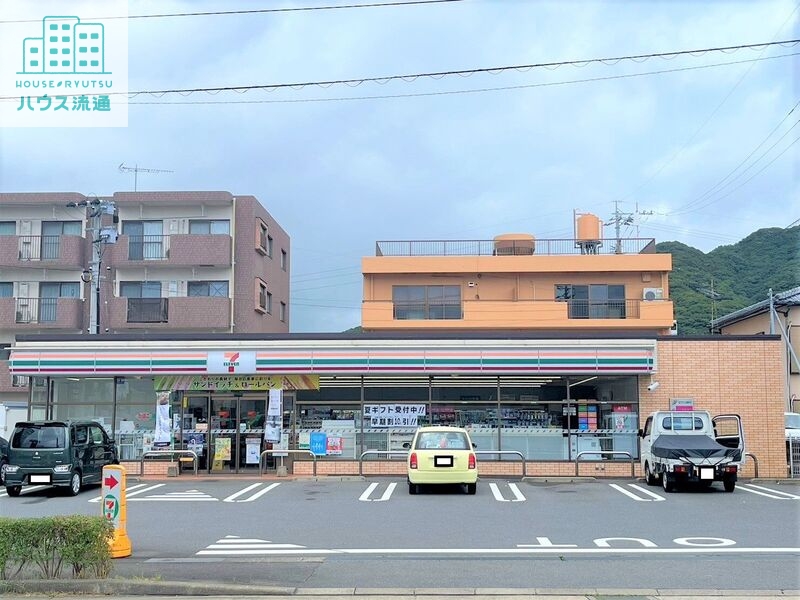 コンビニ　セブンイレブン長崎矢上町店（コンビニ）まで562m