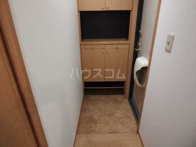 リビングタウン古河 Bの玄関写真