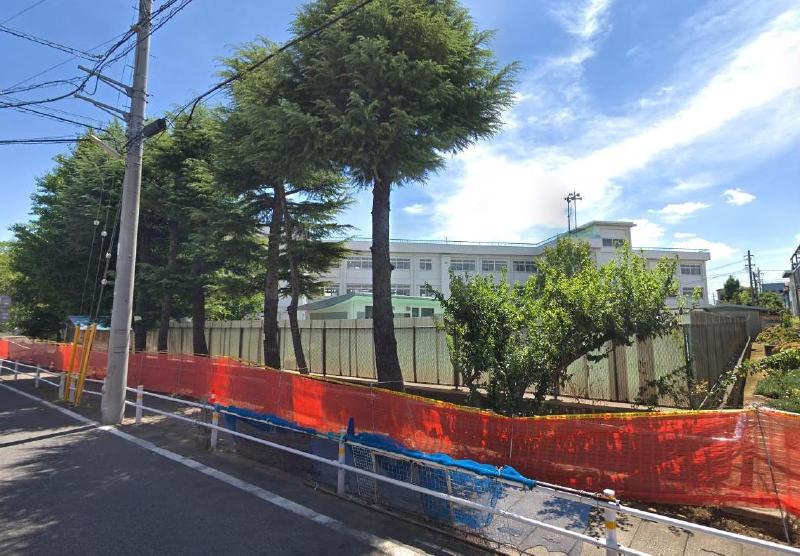 小学校　三郷市立戸ケ崎小学校（小学校）まで260m