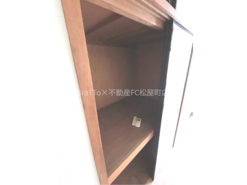 収納　収納（押入・天袋付）