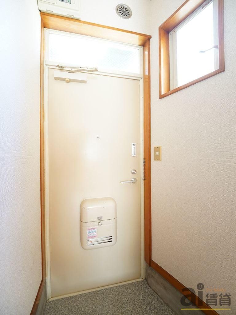 グレースサンハイツの玄関写真