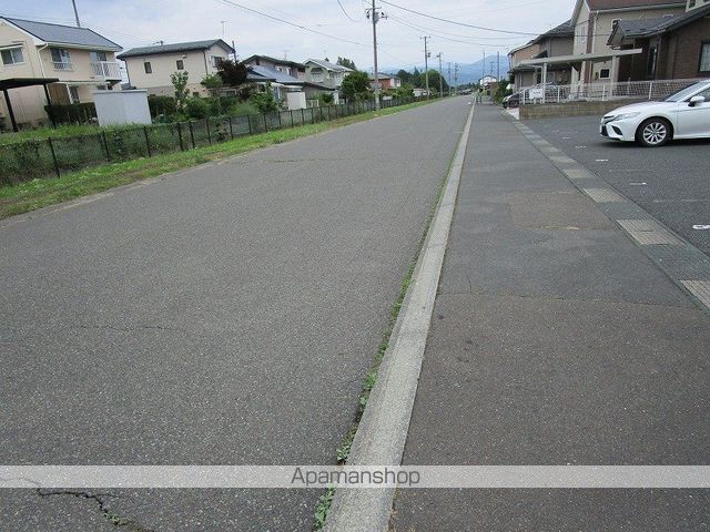 その他　周辺道路（その他）まで0m