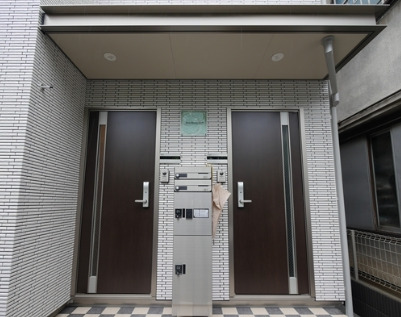 エントランス　ゆとりのあるエントランスです