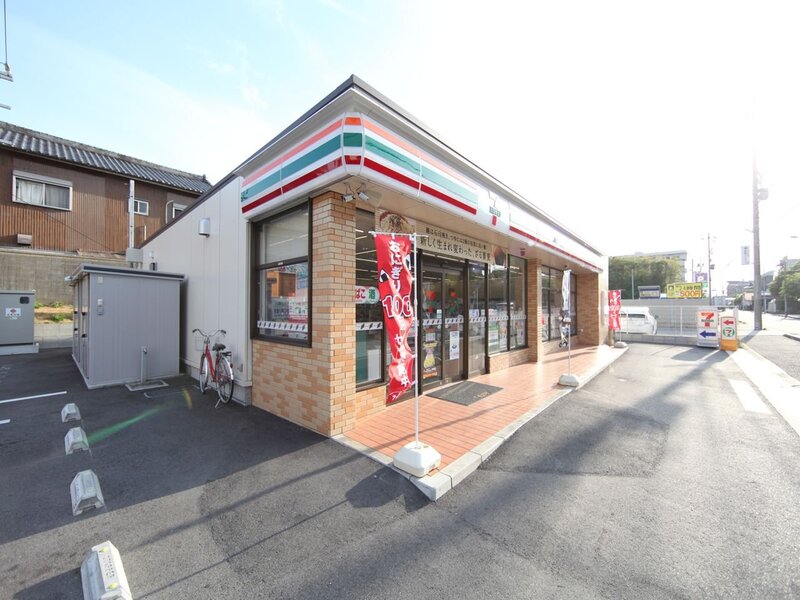 コンビニ　セブンイレブン名古屋高田町2丁目店（コンビニ）まで201m