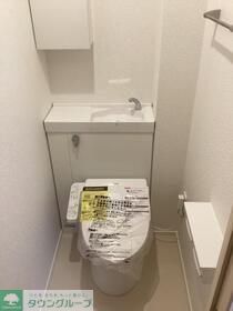 トイレ　※同タイプの別のお部屋のお写真になります。
