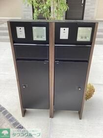 エントランス　※同タイプの別のお部屋のお写真になります。