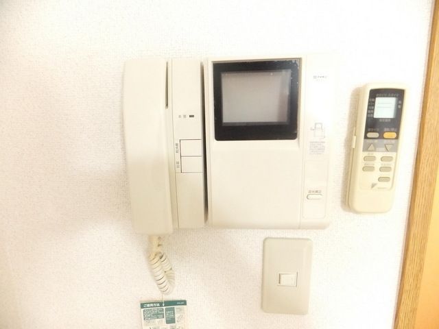 セキュリティ　★　安心のモニター付きインターホン　★