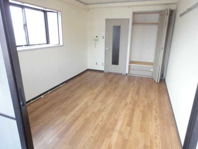 収納　同物件別室