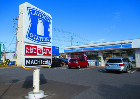 コンビニ　ローソン 成田51号通店（コンビニ）まで168m