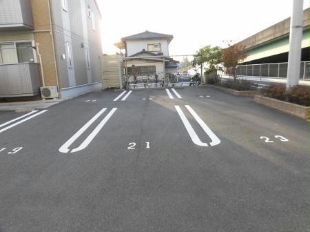 駐車場　駐車場