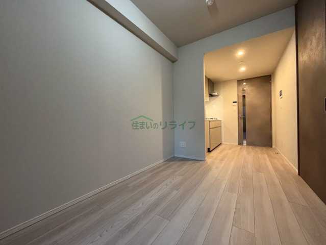 シーズンフラッツ新御徒町イーストの居間写真