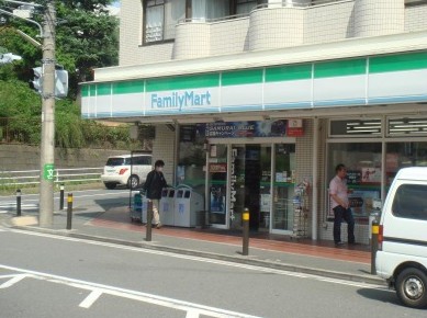 コンビニ　ファミリーマート東戸塚記念病院前店（コンビニ）まで573m