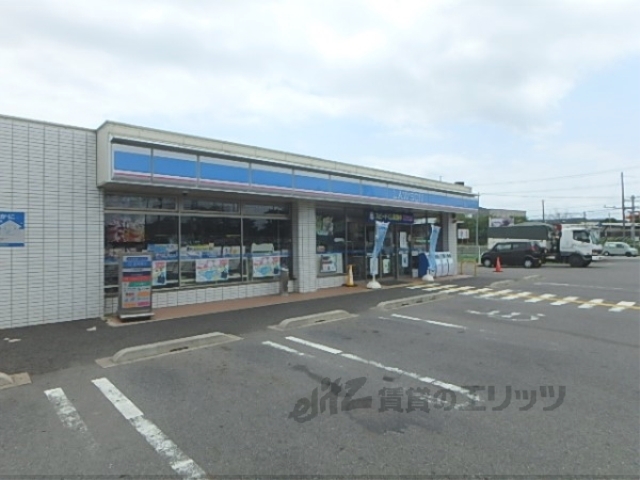 コンビニ　ローソン野洲御上神社前店（コンビニ）まで1800m