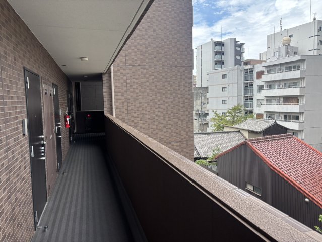 ディアレイシャス泉の玄関写真