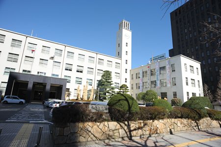 役所　川崎市役所（役所）まで302m